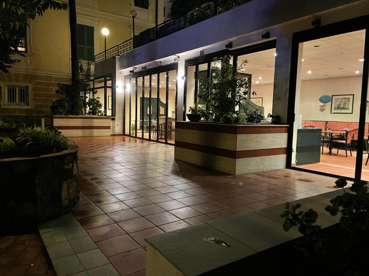 Hotel Miramare Imperia Eksteriør billede