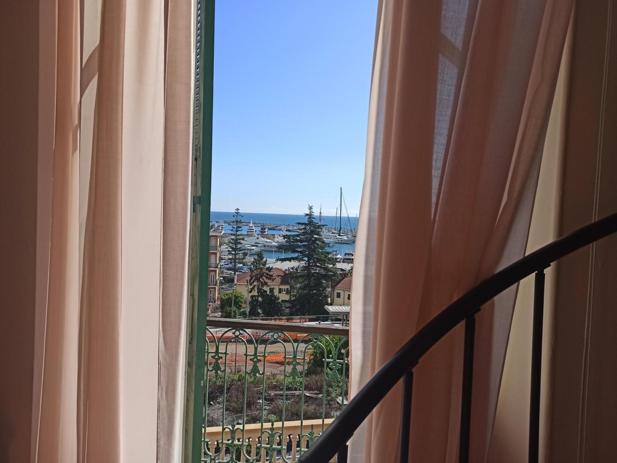 Hotel Miramare Imperia Værelse billede
